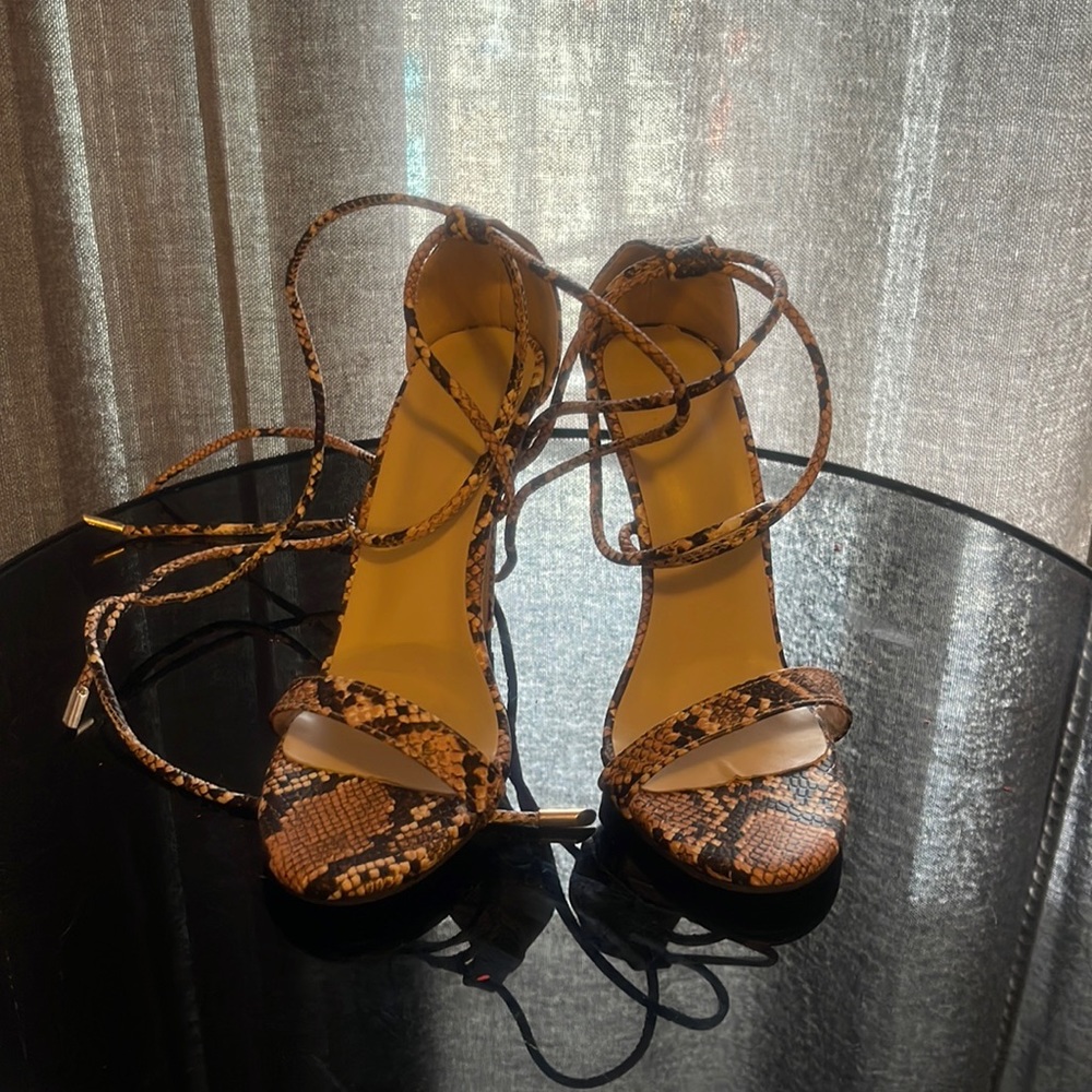 Faux Snakeskin Print High Heels 🐍